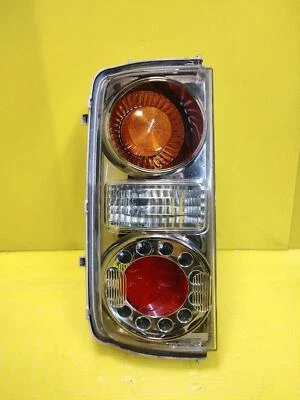 NISSAN ELGRAND MK2 E51 2002 - 2006 LEFT TAILLIGHT RIDER CLEAR 62193 - Image 1 of 2