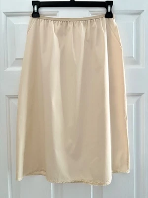 SHADOWLINE Size Medium Beige Taffeta Half Slip With Pillow Tab - Image 1 of 4