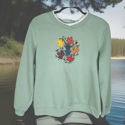 Studio Works Womens Green Sweatshirt Medium Appliqued Birds Leaves Rhinestones - Image 1 of 4