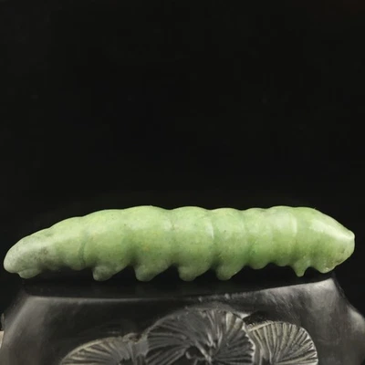 China Natural Hetian Jade Tallado a Mano Estatua Gusano Gusano de Seda Colgante s Foto 1 de 4