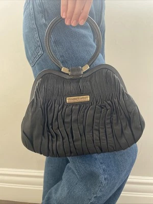 Bolso de mano de cuero ISABELLA FIORE en negro USADO Foto 1 de 4