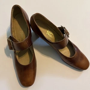 VTG 60’s Miss Wonderful Women's Mary Jane Heeled Shoes Brown Almond Toe Sz 7.5 N - Picture 1 of 15