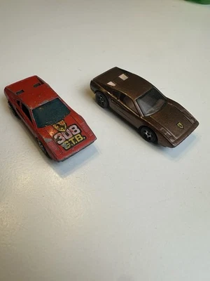 风火轮 1977 法拉利 2 件装:红色 308 RaceBait-Rare 308 铜棕色 — 第 1/4 张图片