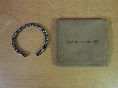 David Yurman 电缆黑色铝质袖口手链 — 第 1/4 张图片