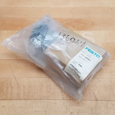 Kit de válvula solenóide Festo 11917073 com válvula MX-2-1/2-CN e plugue de soquete MSSD-C34583 - Imagem 1 de 4