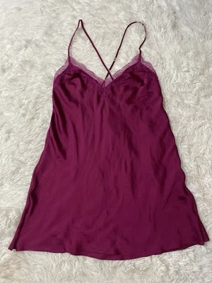 Camisón camisón de seda de encaje púrpura S de Victorias Secret para mujer Foto 1 de 4
