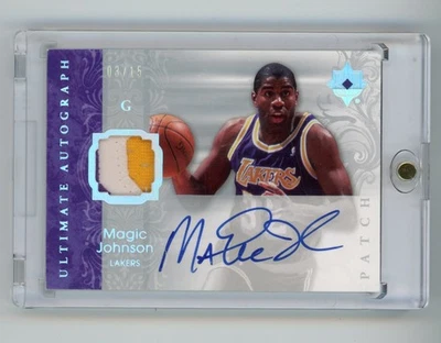 MAGIC JOHNSON 2006-07 UD Ultimate Collection 3-ЦВЕТА ИГРА ИЗНОШЕННАЯ НАШИВКА С АВТОГРАФОМ /15 - Изображение 1 из 3