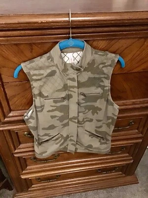 Colete camuflado verde Xhilaration tamanho M - Imagem 1 de 4
