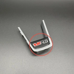 Skoda VRS Emblem Octavia Fabia Kodiaq Logo in Rot V RS Badge OEM - Bild 1 von 3