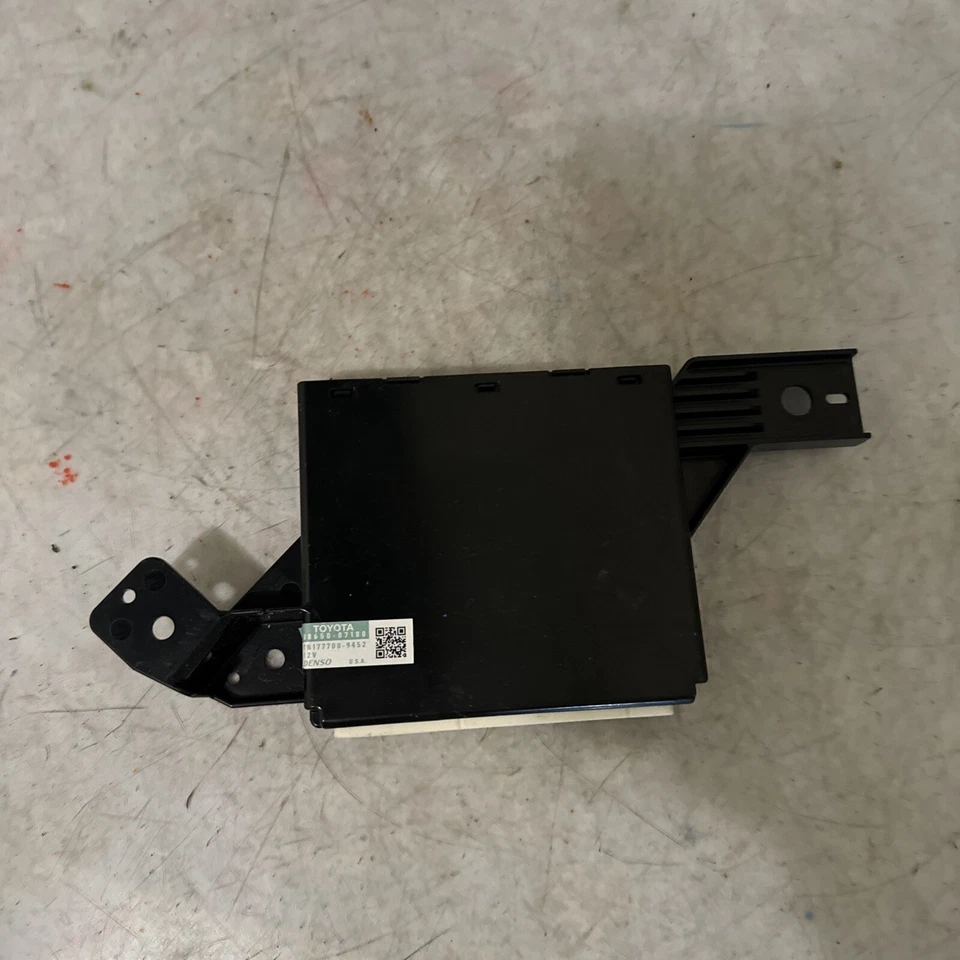 2013 TOYOTA AVALON AMPLIFIER ASSEMBLY MODULE OEM 8865007180 - Image 1 of 4
