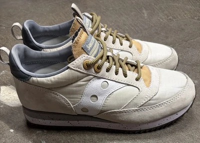 Tênis Saucony Jazz 81 Peak Premium Masculino Bege/Caqui Branco Tamanho 8 - Imagem 1 de 4