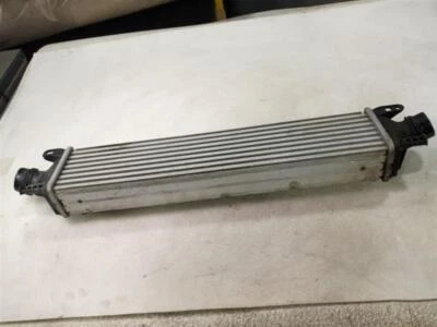 Intercooler usado se adapta a: Chevrolet Sonic 2013 disposiciones para deflector de aire inferior grado Foto 1 de 4