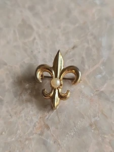 Vintage goldfarbene Fleur de Lis Kunstperlen Brosche Anhänger Anstecknadel - Bild 1 von 3