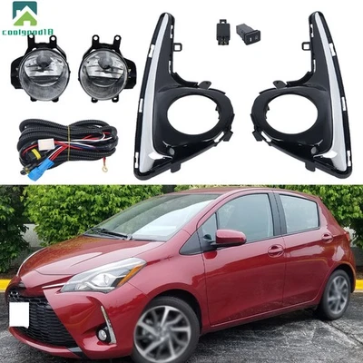 Pair of Fog Lights For 2018-2020 Toyota Yaris Hatchback Lamp w/Chrome Bezel Assy - Image 1 of 4