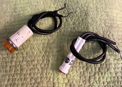 Luces indicadoras pequeñas (2) ámbar T 253 Foto 1 de 4