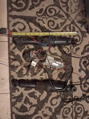 Amortiguadores de aire traseros Harley-Davidson Street Glide 08-11 con compresor Foto 1 de 4