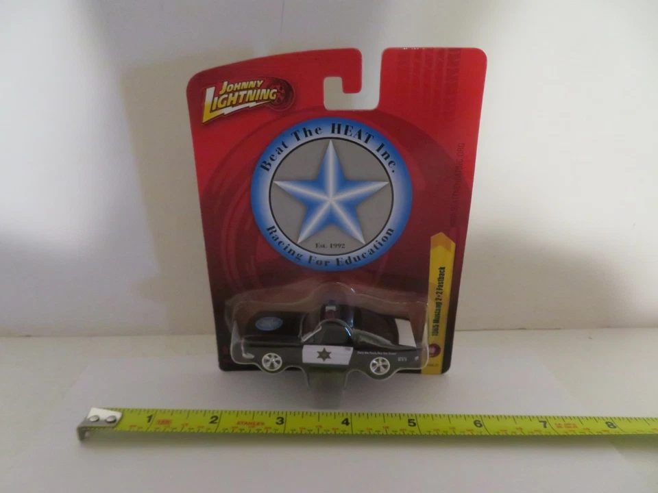 Johnny Lightning JL18 Beat the Heat 1965 Ford Mustang 2+2 Fastback Police MOC - Image 1 of 4