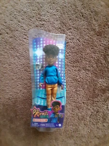 Muñeca Winston Torres World niño afroamericano Karmas con cámara de video - Imagen 1 de 5