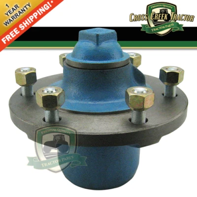 C9NN1104E Front Hub for Ford 4000, 4600, 2310, 2610, 2910, 3610, 3910 - Image 1 of 4