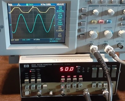 Generador de pulsos/funciones 50 MHz 10 V p-pk FUNCIONA MUY BIEN HP8116A ráfaga programable Foto 1 de 4