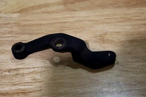 OEM 1991 1992 Toyota Land Cruiser FJ80 Idler Bracket Assembly 91 92 - Picture 1 of 2