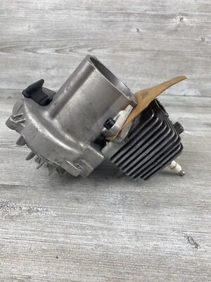 Motor de recortadora Yard-Man MTD YM400  Foto 1 de 4