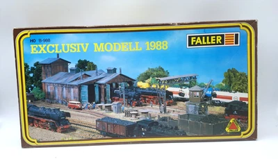 Faller 1:87 H0 B-988 Exclusiv Modell 1988 Bahnbetriebswerk - in OVP - Bild 1 von 4
