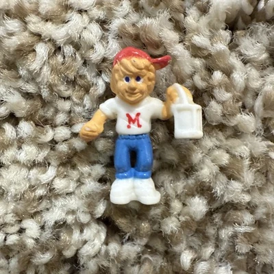 Boneco Mighty Max com chapéu vermelho lateral e lanterna Bluebird Toys 1" vintage 93 - Imagem 1 de 4