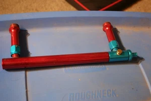 CARBURADOR ESTILO HOLLEY DOBLE BOMBA LÍNEA DE ALIMENTACIÓN DE COMBUSTIBLE ROJO ANODIZADO CON MEDIDOR línea de combustible - Imagen 1 de 13