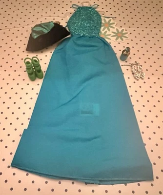 Mattel Barbie Azul Aqua Vestido de Noche Línea A Estilo Halter/Zapatos/Bolso/Pendientes Lote  Foto 1 de 4