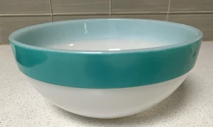 Vintage Fire King Oven Ware Turquoise Colonial Band Bowl MCM 7.5 Inch VGC - Picture 1 of 3