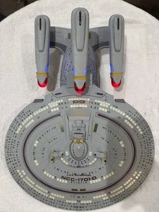 USS Enterprise D AUDIO LIGHTS NCC-1701-D Diamond Select Legends USED READ - Picture 1 of 7