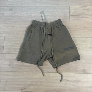 Essentials Shorts - Picture 1 of 2
