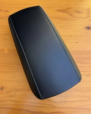 Console central Ford Fusion 2017-2020 couro preto ponto branco tampa apoio de braço fabricante de equipamento original - Imagem 1 de 4