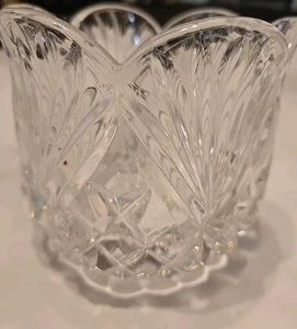 Vela votiva/florero con forma de flor de cristal de plomo - abanico de corte y patrón de diamante - Imagen 1 de 6