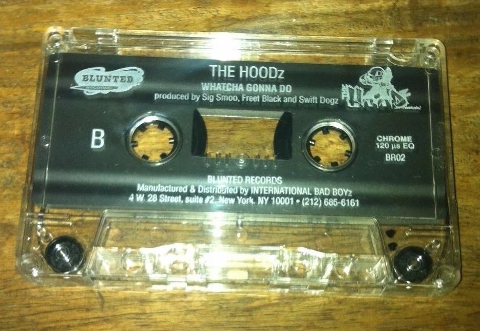 The hoodz oolioo all inda mind watcha gonna do cassette  - Imagem 1 de 2