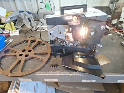 Proyector de película Kodak Ektagraphiv CT1000 16 mm Foto 1 de 4