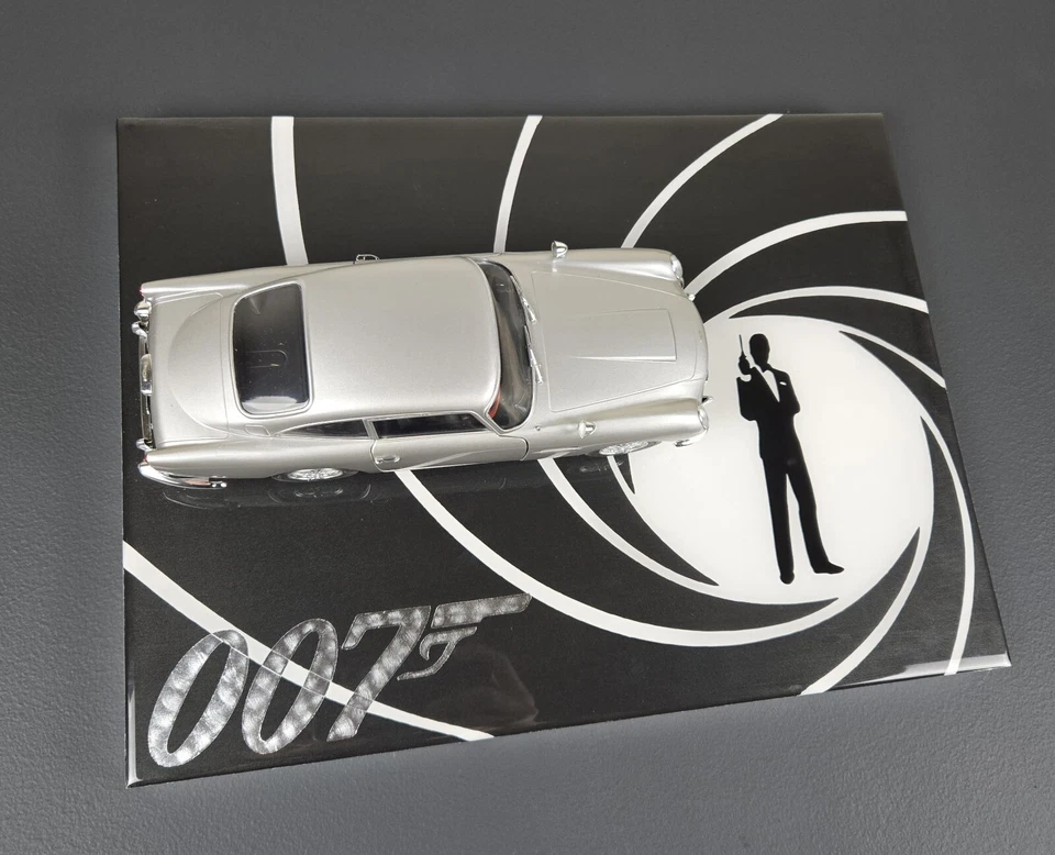 Montaje modelo arte pared temático Aston Martin DB5 James Bond 007 1/18 envío gratuito  Foto 1 de 4