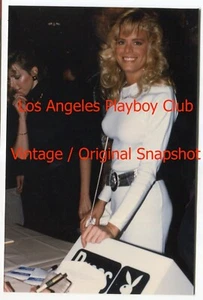 Vintage Orig 1986 Reunion Photo L.A. PLAYBOY CLUB Bunny Snapshot BUSTY BETSY Hot - Picture 1 of 2