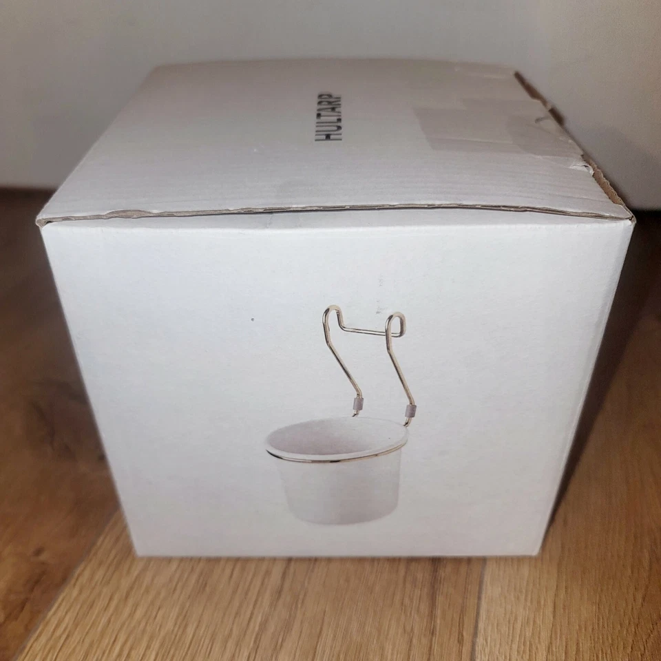 Contenedor Ikea Hultarp blanco y latón dorado 5,5" x 6,25" 104,628,30 Foto 1 de 1