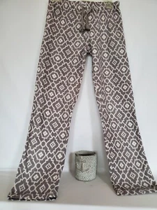 Gray Diamond Print Soft Plush Polyester Pajamas Lounge Pants Wm's Sz. Med. ๐โ๏ธ - Picture 1 of 5