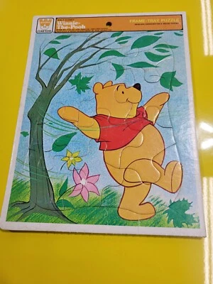 Rompecabezas de tablero con bandeja 1964 Whitman Disney Winnie-The-Pooh Frame #4510-22A  Foto 1 de 2