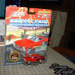 ⚡Johnny Lightning 1994🔥'71 HEMI-CUDA Red & Collector Coin⭐Muscle Cars Series - Picture 1 of 7