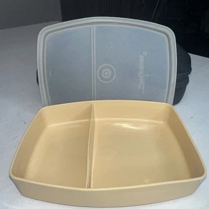 Vintage Tupperware 813-3 Divided Snack & Sandwich Container W/Lid 814-4 Almond - Picture 1 of 11