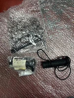 Kit Poignées Chauffantes Pour Piaggio MP4 2014+ 22S000121 - Photo 1/4