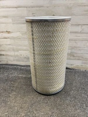 New  Fleetguard Air Filter AF4754 - Image 1 of 4