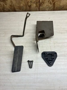 1975-1981 CAMARO FIREBIRD TRANS AM GAS PEDAL ASSEMBLY THROTTLE ACCELERATOR - Picture 1 of 9