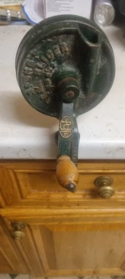 Antique Vintage Cast Iron Spong's Green Bean Slicer No 632 wooden handle  - Image 1 of 2