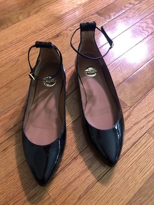 Zapatos planos RAS España punta almendra correa al tobillo charol negro US 7 EUR 37 Foto 1 de 4