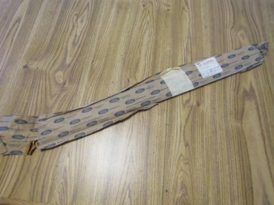 NOS 1973-1978 FORD COUNTRY SQUIRE/RANCH WAGON LH REAR DOOR WOODGRAIN TRIM MOLDIN - Image 1 of 4